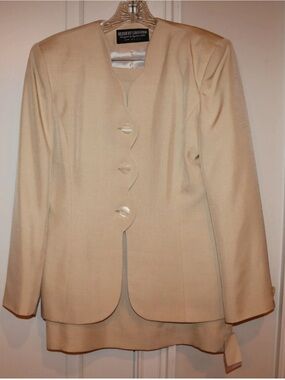 Women's Herbert Grossman 100% Silk  BeigeTwo Piece Dress Suit - Size 8 - NWT